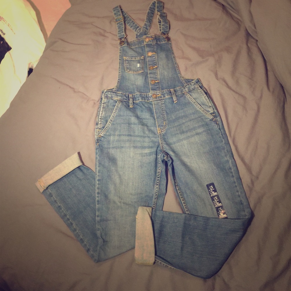 🎀 Gap Cropped Overalls! 🎀